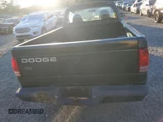 ✅ 2000 Dodge Dakota • VIN: 1B7FL26X5YS781647 • Lot: 83320044. Wystawiony na Copart z przebiegiem Nie podano. Bezpłatny archiwum sprzedaży aukcyjnych z USA i szczegółowy raport historii pojazdu na DreamBid. Zdjęcie 6.