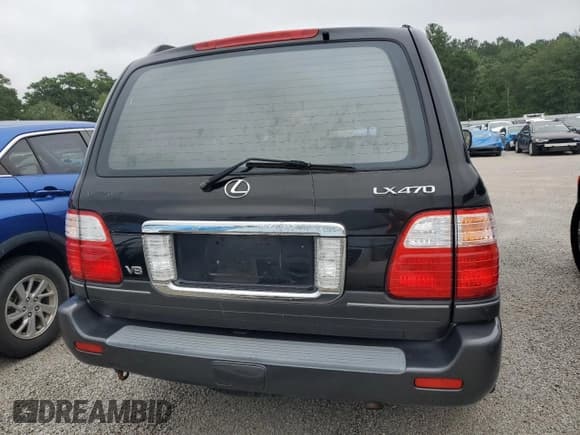 ✅ 2003 Lexus LX 470 • VIN: JTJHT00W333530011 • Lot: 67754765. Listed on Copart with 210,506 mi. Free auction sales archive from the USA and detailed vehicle history report at DreamBid. Image 6.