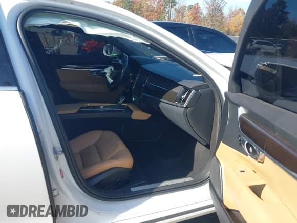 ✅ 2018 Volvo S90 Momentum • VIN: LVY992MK2JP036505 • Лот: 43608517. Опубликован ранее на IAAI с пробегом 119 174 миль. Бесплатный доступ к архиву аукционных продаж из США и подробный отчёт об истории автомобиля на DreamBid. Изображение 5.