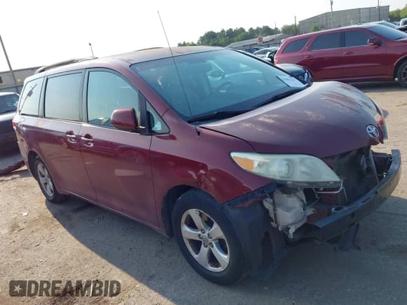 ✅ 2014 Toyota Sienna LE AAS • VIN: 5TDKK3DC0ES471725 • Lot: 43061361. Listed on IAAI with 194,913 mi. Free auction sales archive from the USA and detailed vehicle history report at DreamBid. Image 1.