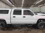 2006 Chevrolet Silverado 1500 LT1 с VIN 2GCEK13T961221041, выставлен на аукционе IAAI как лот 41497944 с пробегом 156 026 миль миль и . История ставок и продаж доступна на DreamBid. Изображение 14.
