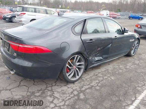 ✅ 2018 Jaguar XF • VIN: SAJBM4FV6JCY54242 • Lot: 42031078. Listed on IAAI with 51,221 mi. Free auction sales archive from the USA and detailed vehicle history report at DreamBid. Image 4.