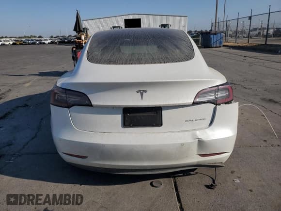✅ 2021 Tesla Model 3 Long Range • VIN: 5YJ3E1EB0MF002501 • Lot: 80330125. Wystawiony na Copart z przebiegiem 62 441 mil. Bezpłatny archiwum sprzedaży aukcyjnych z USA i szczegółowy raport historii pojazdu na DreamBid. Zdjęcie 6.