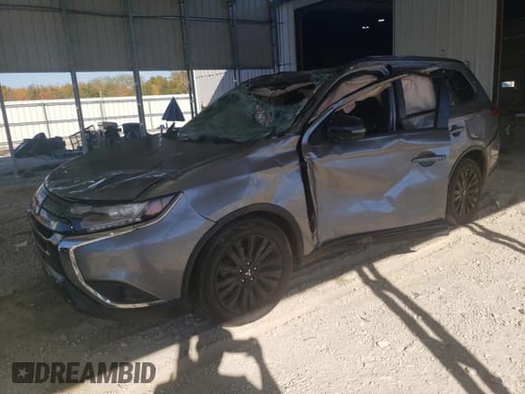 ✅ 2020 Mitsubishi Outlander SE • VIN: JA4AD3A30LZ035196 • Lot: 90262455. Wystawiony na Copart z przebiegiem Nie podano. Bezpłatny archiwum sprzedaży aukcyjnych z USA i szczegółowy raport historii pojazdu na DreamBid. Zdjęcie 1.