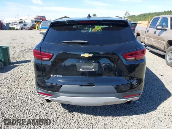 ✅ 2025 Chevrolet Blazer LT • VIN: 3GNKBCR42SS128429 • Lot: 43315384. Listed on IAAI with 32,015 mi. Free auction sales archive from the USA and detailed vehicle history report at DreamBid. Image 17.