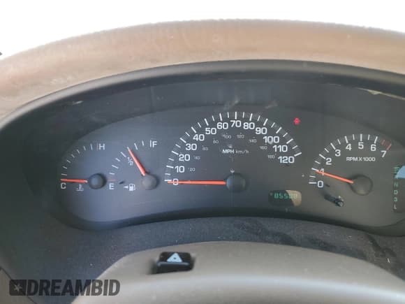 ✅ 1999 Chrysler Concorde • VIN: 2C3HD46JXXH746092 • Lot: 48955325. Listed on Copart with 85,508 mi. Free auction sales archive from the USA and detailed vehicle history report at DreamBid. Image 9.