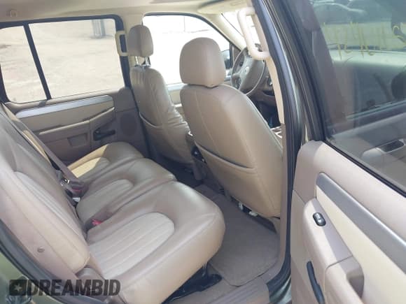 ✅ 2004 Mercury Mountaineer • VIN: 4M2ZU86E44ZJ51190 • Лот: 42469657. Опубликован ранее на IAAI с пробегом 128 784 миль. Бесплатный доступ к архиву аукционных продаж из США и подробный отчёт об истории автомобиля на DreamBid. Изображение 8.