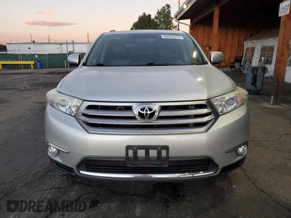 ✅ 2011 Toyota Highlander SE • VIN: 5TDBK3EH0BS069029 • Lot: 86654315. Listed on Copart with 95,296 mi. Free auction sales archive from the USA and detailed vehicle history report at DreamBid. Image 5.