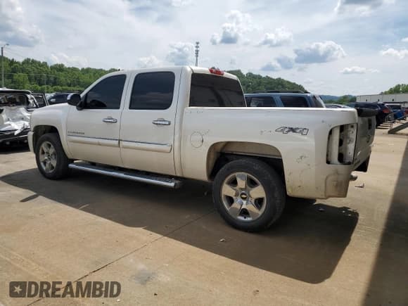 ✅ 2011 Chevrolet Silverado 1500 LTZ • VIN: 3GCPKTE32BG378574 • Lot: 63234654. Listed on Copart with 157,713 mi. Free auction sales archive from the USA and detailed vehicle history report at DreamBid. Image 2.