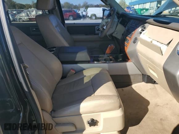 ✅ 2008 Ford Expedition Max Eddie Bauer • VIN: 1FMFK17598LA41423 • Lot: 90311095. Wystawiony na Copart z przebiegiem Nie podano. Bezpłatny archiwum sprzedaży aukcyjnych z USA i szczegółowy raport historii pojazdu na DreamBid. Zdjęcie 7.