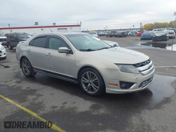 ✅ 2010 Ford Fusion SEL • VIN: 3FAHP0JG9AR187899 • Lot: 43537782. Wystawiony na IAAI z przebiegiem 236 575 mil. Bezpłatny archiwum sprzedaży aukcyjnych z USA i szczegółowy raport historii pojazdu na DreamBid. Zdjęcie 1.