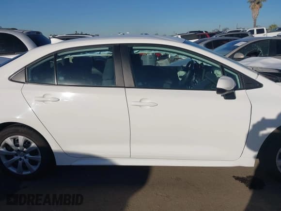 ✅ 2024 Toyota Corolla LE • VIN: 5YFB4MDE1RP081720 • Лот: 43583799. Опубликован ранее на IAAI с пробегом Не указан. Бесплатный доступ к архиву аукционных продаж из США и подробный отчёт об истории автомобиля на DreamBid. Изображение 11.