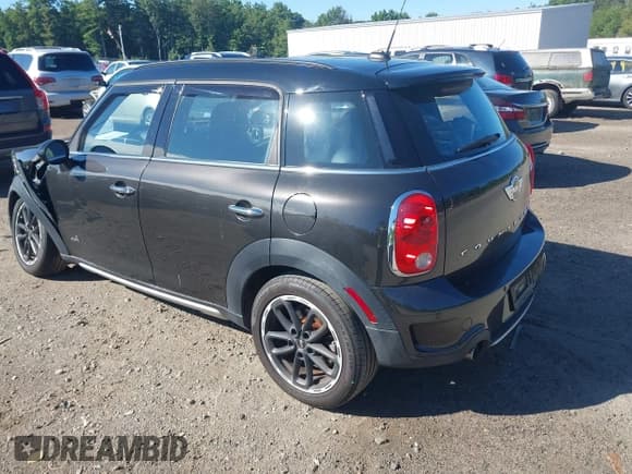 ✅ 2015 MINI Countryman S • VIN: WMWZC5C53FWP48473 • Lot: 43110995. Wystawiony na IAAI z przebiegiem 156 302 mil. Bezpłatny archiwum sprzedaży aukcyjnych z USA i szczegółowy raport historii pojazdu na DreamBid. Zdjęcie 3.