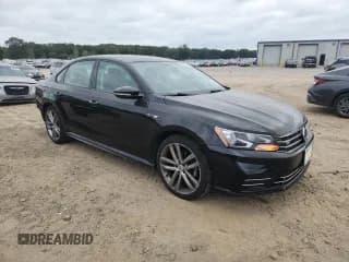✅ 2018 Volkswagen Passat S • VIN: 1VWAA7A36JC049140 • Lot: 84970495. Wystawiony na Copart z przebiegiem 77 577 mil. Bezpłatny archiwum sprzedaży aukcyjnych z USA i szczegółowy raport historii pojazdu na DreamBid. Zdjęcie 4.