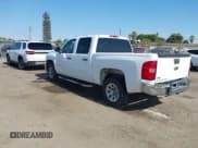 ✅ 2011 Chevrolet Silverado 1500 LS • VIN: 3GCPCREA5BG408018 • Lot: 43217341. Wystawiony na IAAI z przebiegiem 190 884 mil. Bezpłatny archiwum sprzedaży aukcyjnych z USA i szczegółowy raport historii pojazdu na DreamBid. Zdjęcie 3.