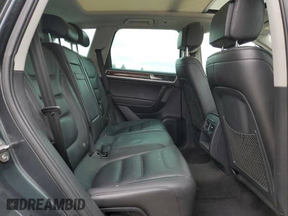 ✅ 2013 Volkswagen Touareg Lux • VIN: WVGEF9BP0DD001551 • Lot: 59818225. Listed on Copart with 171,653 mi. Free auction sales archive from the USA and detailed vehicle history report at DreamBid. Image 11.