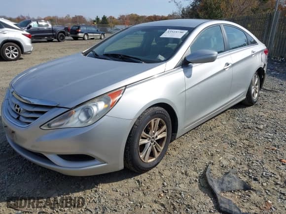 ✅ 2011 Hyundai Sonata GLS • VIN: 5NPEB4AC8BH113409 • Лот: 43523730. Опубликован ранее на IAAI с пробегом 276 190 миль. Бесплатный доступ к архиву аукционных продаж из США и подробный отчёт об истории автомобиля на DreamBid. Изображение 2.
