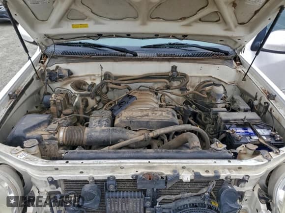 ✅ 2003 Toyota Sequoia Limited • VIN: 5TDBT48A83S151156 • Lot: 95203095. Listed on Copart with 296,010 mi. Free auction sales archive from the USA and detailed vehicle history report at DreamBid. Image 12.