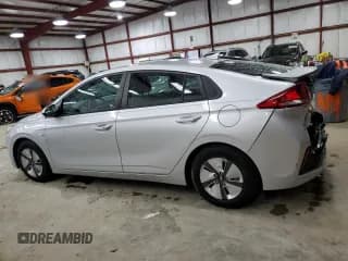 ✅ 2019 Hyundai Ioniq Blue • VIN: KMHC65LC3KU109770 • Lot: 51158015. Wystawiony na Copart z przebiegiem 46 006 mil. Bezpłatny archiwum sprzedaży aukcyjnych z USA i szczegółowy raport historii pojazdu na DreamBid. Zdjęcie 2.
