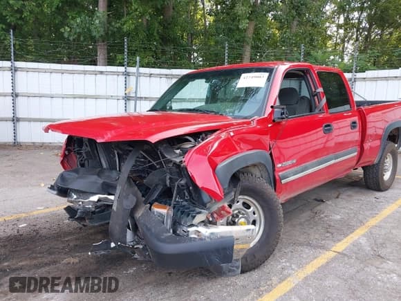 ✅ 2004 Chevrolet Silverado 2500HD LS • VIN: 1GCHK23U54F182529 • Лот: 42749003. Опубликован ранее на IAAI с пробегом Не указан. Бесплатный доступ к архиву аукционных продаж из США и подробный отчёт об истории автомобиля на DreamBid. Изображение 6.