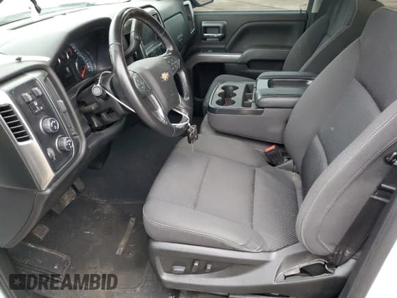 ✅ 2019 Chevrolet Silverado 1500 LT • VIN: 2GCVKPEC5K1192535 • Lot: 81028204. Wystawiony na Copart z przebiegiem 72 732 mil. Bezpłatny archiwum sprzedaży aukcyjnych z USA i szczegółowy raport historii pojazdu na DreamBid. Zdjęcie 7.