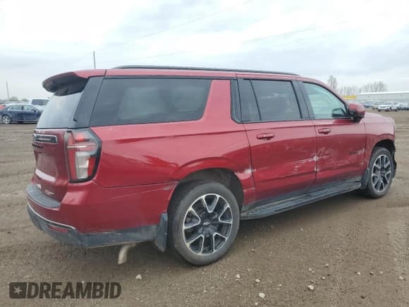 ✅ 2021 Chevrolet Suburban RST • VIN: 1GNSKEKD0MR198555 • Lot: 49272855. Listed on Copart with 61,272 mi. Free auction sales archive from the USA and detailed vehicle history report at DreamBid. Image 3.