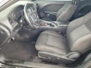 ✅ 2016 Dodge Challenger SXT Plus • VIN: 2C3CDZAG0GH250270 • Lot: 61299553. Wystawiony na Copart z przebiegiem 96 128 mil. Bezpłatny archiwum sprzedaży aukcyjnych z USA i szczegółowy raport historii pojazdu na DreamBid. Zdjęcie 7.