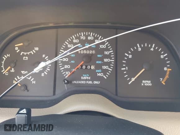 ✅ 1995 Chrysler LeBaron GTC • VIN: 1C3EU453XSF533823 • Lot: 43433006. Wystawiony na IAAI z przebiegiem 105 026 mil. Bezpłatny archiwum sprzedaży aukcyjnych z USA i szczegółowy raport historii pojazdu na DreamBid. Zdjęcie 7.