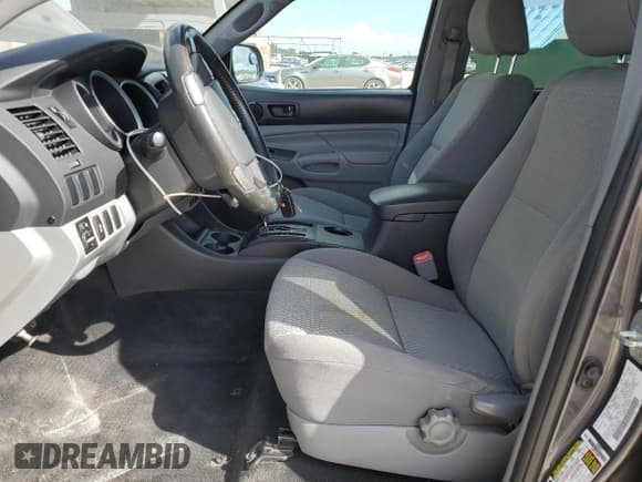 ✅ 2013 Toyota Tacoma • VIN: 5TFJX4CN8DX022906 • Lot: 91903565. Listed on Copart with 340,510 mi. Free auction sales archive from the USA and detailed vehicle history report at DreamBid. Image 7.