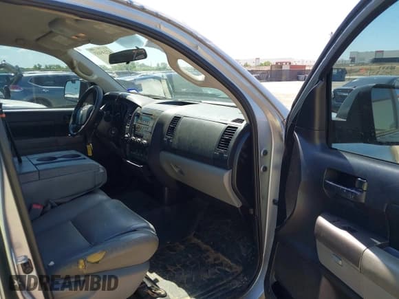 ✅ 2013 Toyota Tundra • VIN: 5TFRM5F16DX063979 • Lot: 42236653. Listed on IAAI with 305,960 mi. Free auction sales archive from the USA and detailed vehicle history report at DreamBid. Image 5.