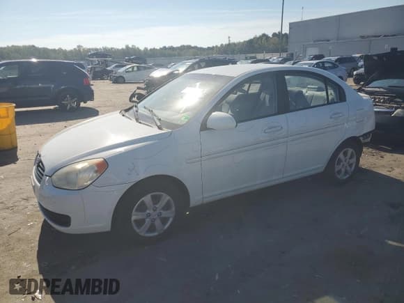 ✅ 2009 Hyundai Accent Auto GLS • VIN: KMHCN46C29U336208 • Лот: 70457275. Опубликован ранее на Copart с пробегом 92 548 миль. Бесплатный доступ к архиву аукционных продаж из США и подробный отчёт об истории автомобиля на DreamBid. Изображение 1.