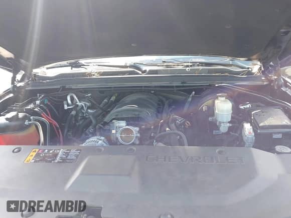 2020 Chevrolet Tahoe Premier z VIN 1GNSKCKC5LR101196, wystawiony jako IAAI lot #42993977 z przebiegiem 112 311 mil mil oraz . Historia ofert i sprzedaży dostępna na DreamBid. Obrazek 10.