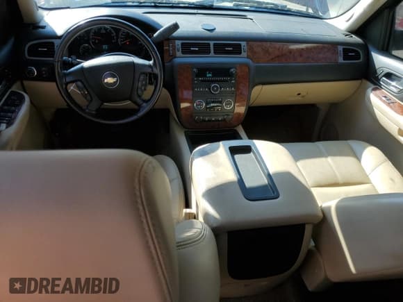 ✅ 2008 Chevrolet Silverado 1500 2LT • VIN: 2GCEC19Y581221332 • Lot: 74221554. Wystawiony na Copart z przebiegiem 152 993 mil. Bezpłatny archiwum sprzedaży aukcyjnych z USA i szczegółowy raport historii pojazdu na DreamBid. Zdjęcie 8.