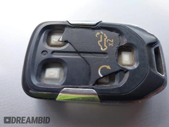 ✅ 2020 Chevrolet Silverado 1500 RST • VIN: 3GCUYEED2LG120739 • Lot: 43092535. Wystawiony na IAAI z przebiegiem 103 629 mil. Bezpłatny archiwum sprzedaży aukcyjnych z USA i szczegółowy raport historii pojazdu na DreamBid. Zdjęcie 11.