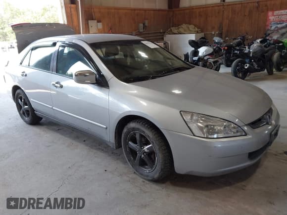 ✅ 2004 Honda Accord DX • VIN: 1HGCM55184A138824 • Lot: 43011734. Listed on IAAI with 216,840 mi. Free auction sales archive from the USA and detailed vehicle history report at DreamBid. Image 1.
