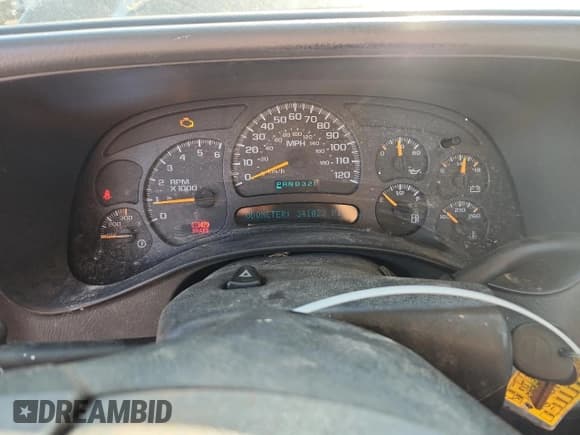 ✅ 2004 Chevrolet Silverado 2500HD LS • VIN: 1GCHK23U84F165451 • Lot: 81748515. Listed on Copart with 341,022 mi. Free auction sales archive from the USA and detailed vehicle history report at DreamBid. Image 9.