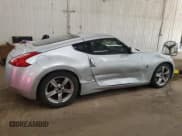 ✅ 2009 Nissan 370Z Touring • VIN: JN1AZ44E59M405514 • Лот: 70064235. Опубликован ранее на Copart с пробегом 198 510 миль. Бесплатный доступ к архиву аукционных продаж из США и подробный отчёт об истории автомобиля на DreamBid. Изображение 3.