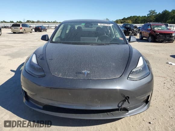 ✅ 2023 Tesla Model 3 • VIN: 5YJ3E1EA1PF404426 • Lot: 82301165. Wystawiony na Copart z przebiegiem 28 295 mil. Bezpłatny archiwum sprzedaży aukcyjnych z USA i szczegółowy raport historii pojazdu na DreamBid. Zdjęcie 5.