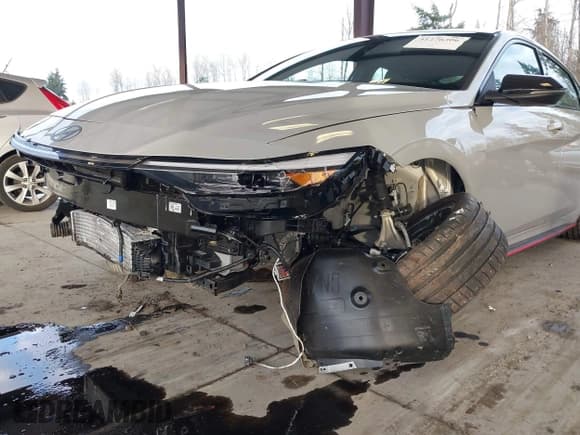 ✅ 2025 Hyundai Elantra • VIN: KMHLW4DK8SU024973 • Lot: 41276306. Listed on IAAI with 1,039 mi. Free auction sales archive from the USA and detailed vehicle history report at DreamBid. Image 6.