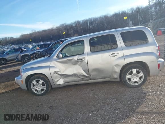 ✅ 2011 Chevrolet HHR 1LT • VIN: 3GNBABFW4BS650532 • Lot: 41492195. Listed on IAAI with 127,964 mi. Free auction sales archive from the USA and detailed vehicle history report at DreamBid. Image 14.