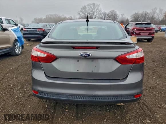 ✅ 2014 Ford Focus SE • VIN: 1FADP3F22EL449067 • Лот: 93537665. Опубликован ранее на Copart с пробегом 150 864 миль. Бесплатный доступ к архиву аукционных продаж из США и подробный отчёт об истории автомобиля на DreamBid. Изображение 6.