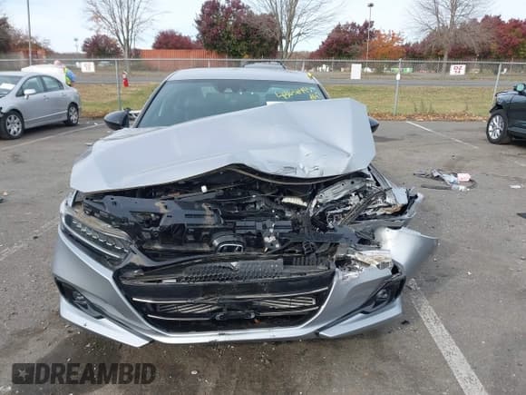 ✅ 2022 Honda Accord Sport • VIN: 1HGCV1F33NA036466 • Lot: 43638495. Listed on IAAI with 5,105 mi. Free auction sales archive from the USA and detailed vehicle history report at DreamBid. Image 12.