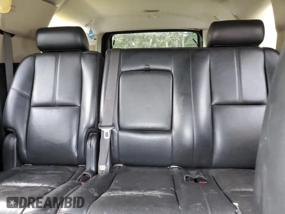 ✅ 2007 Chevrolet Suburban LT • VIN: 1GNFK16387J203595 • Lot: 68839895. Wystawiony na Copart z przebiegiem Nie podano. Bezpłatny archiwum sprzedaży aukcyjnych z USA i szczegółowy raport historii pojazdu na DreamBid. Zdjęcie 10.