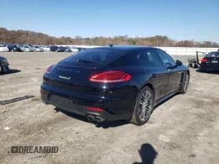 ✅ 2016 Porsche Panamera S E-Hybrid • VIN: WP0AD2A75GL040227 • Lot: 60998272. Wystawiony na Copart z przebiegiem 45 228 mil. Bezpłatny archiwum sprzedaży aukcyjnych z USA i szczegółowy raport historii pojazdu na DreamBid. Zdjęcie 4.