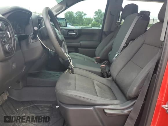 ✅ 2019 Chevrolet Silverado 1500 Custom • VIN: 3GCPYBEH8KG119611 • Lot: 66602515. Wystawiony na Copart z przebiegiem 122 488 mil. Bezpłatny archiwum sprzedaży aukcyjnych z USA i szczegółowy raport historii pojazdu na DreamBid. Zdjęcie 7.