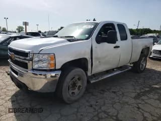 ✅ 2013 Chevrolet Silverado 2500HD Work Truck • VIN: 1GC2CVCG4DZ364106 • Lot: 61086175. Wystawiony na Copart z przebiegiem Nie podano. Bezpłatny archiwum sprzedaży aukcyjnych z USA i szczegółowy raport historii pojazdu na DreamBid. Zdjęcie 1.