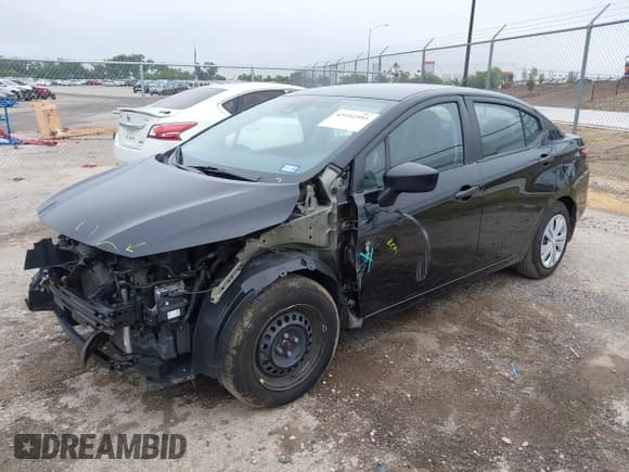 ✅ 2024 Nissan Versa S • VIN: 3N1CN8DV5RL899217 • Лот: 43102593. Опубликован ранее на IAAI с пробегом 15 738 миль. Бесплатный доступ к архиву аукционных продаж из США и подробный отчёт об истории автомобиля на DreamBid. Изображение 2.