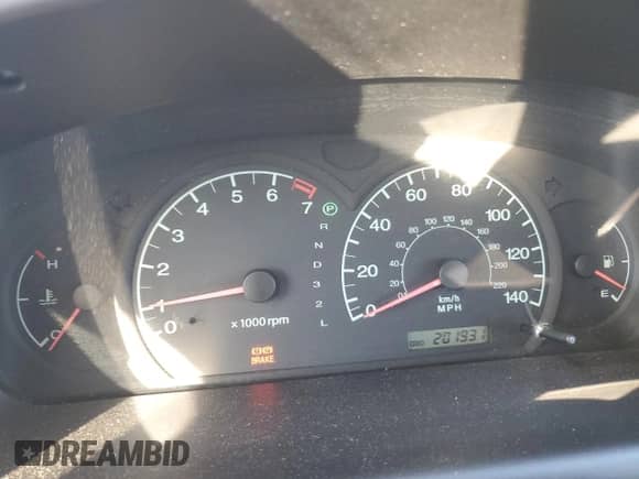 2003 Hyundai Elantra GLS with VIN KMHDN45D53U492605, listed as a Copart auction lot 76125014 with 201,931 mi miles and Clean title. Bid and sale history available at DreamBid. Image 9.