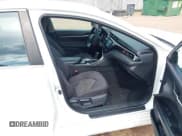 ✅ 2018 Toyota Camry LE • VIN: 4T1B11HK9JU077165 • Lot: 43270439. Listed on IAAI with 184,090 mi. Free auction sales archive from the USA and detailed vehicle history report at DreamBid. Image 5.