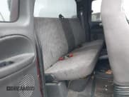 ✅ 2001 Dodge 2500 • VIN: 1B7KF23661J550611 • Lot: 43466592. Wystawiony na IAAI z przebiegiem 223 666 mil. Bezpłatny archiwum sprzedaży aukcyjnych z USA i szczegółowy raport historii pojazdu na DreamBid. Zdjęcie 8.